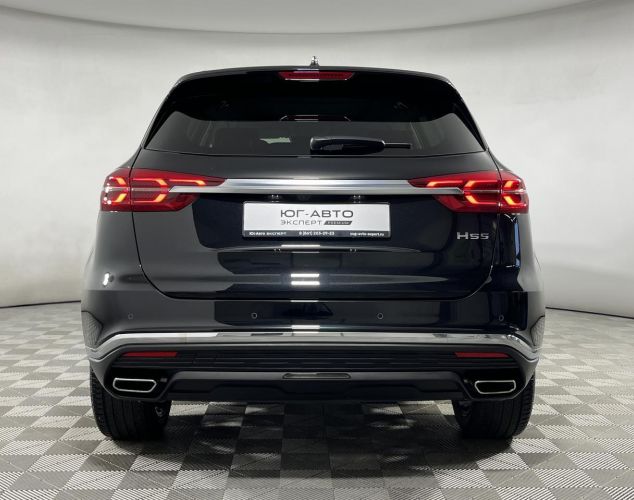 Hongqi HS5  