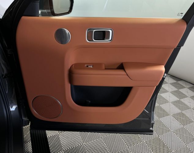 LiXiang (Li Auto) L9  Ultra