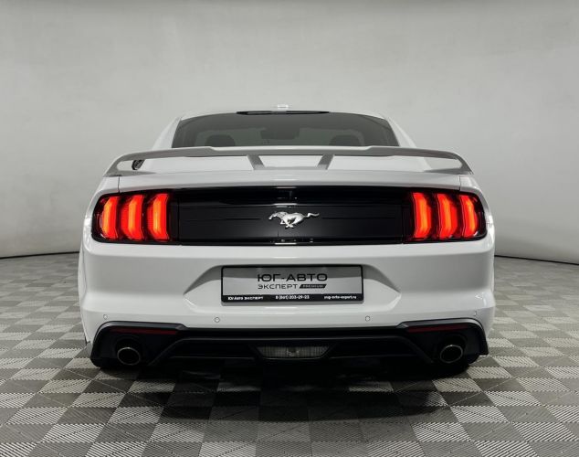 Ford Mustang  