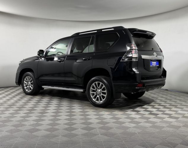 Toyota Land Cruiser Prado  Style