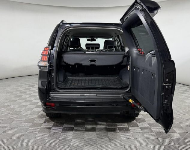 Toyota Land Cruiser Prado  Style