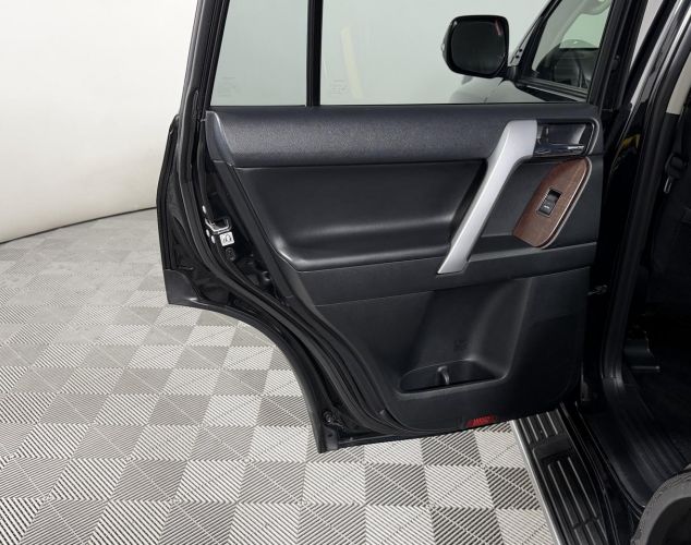 Toyota Land Cruiser Prado  Style