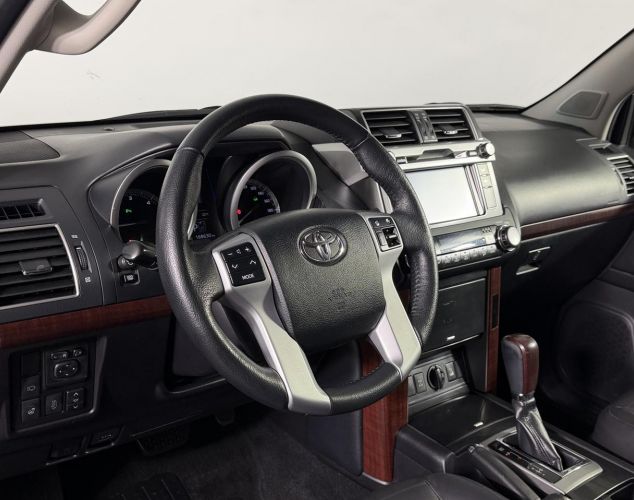 Toyota Land Cruiser Prado  Style