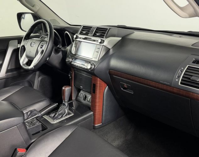 Toyota Land Cruiser Prado  Style