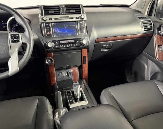 Toyota Land Cruiser Prado  Style