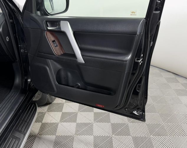 Toyota Land Cruiser Prado  Style