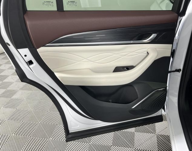 Geely Monjaro  