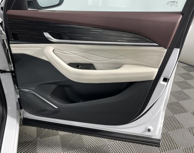 Geely Monjaro  