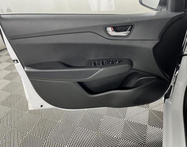 Hyundai Solaris  Comfort + Advanced