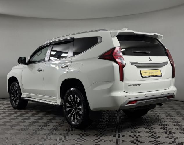 Mitsubishi Montero Sport  Base