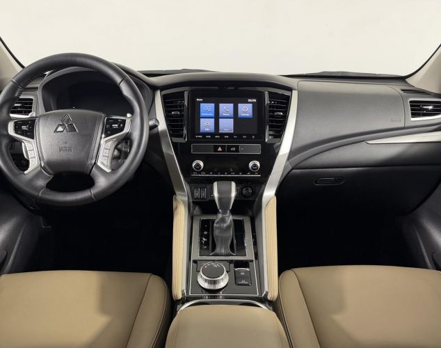 Mitsubishi Montero Sport  Base