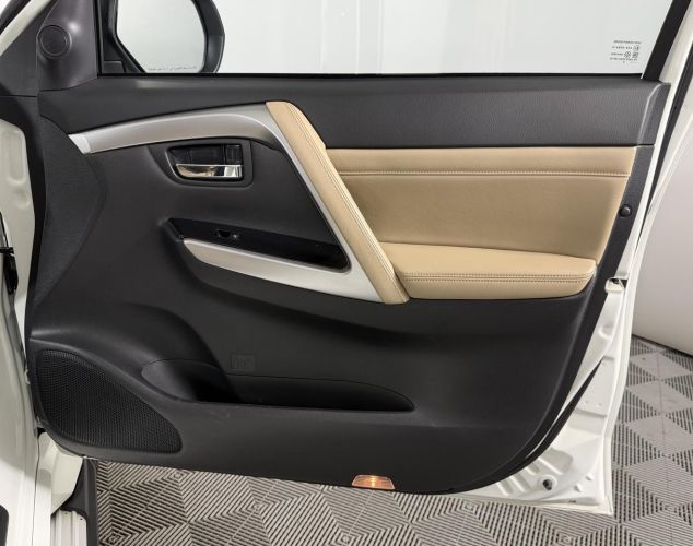 Mitsubishi Montero Sport  Base