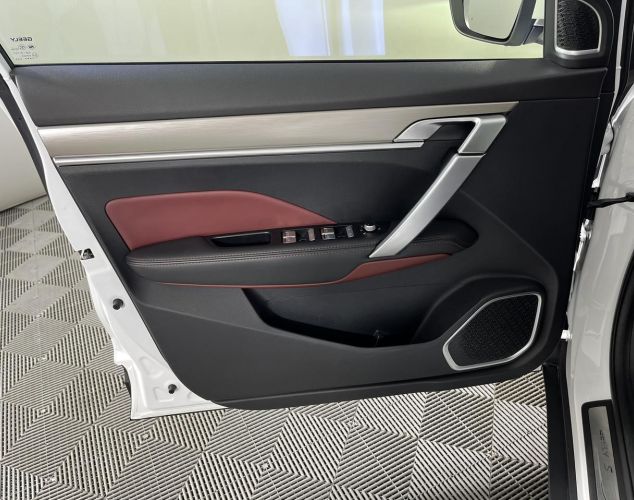 Geely Coolray  Flagship