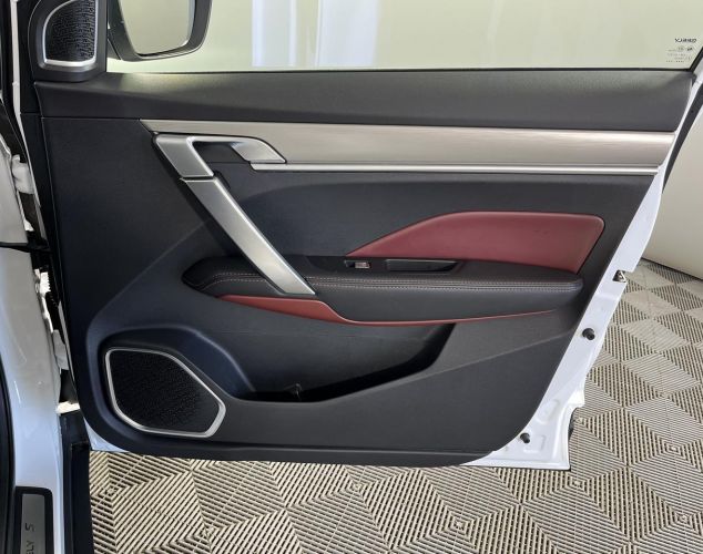 Geely Coolray  Flagship