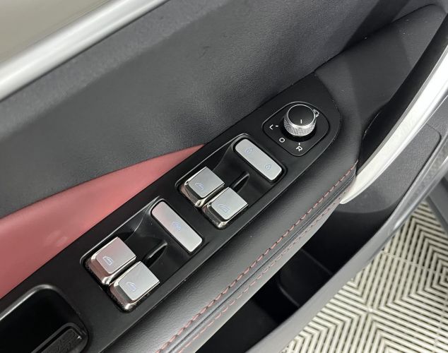Geely Coolray  Flagship