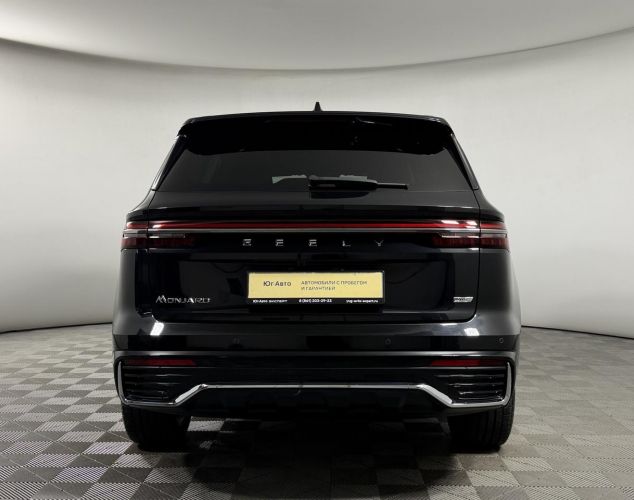 Geely Monjaro  Flagship 8AT