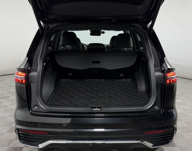 Geely Monjaro  Flagship 8AT