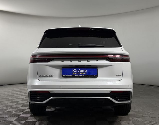 Geely Monjaro  Флагман