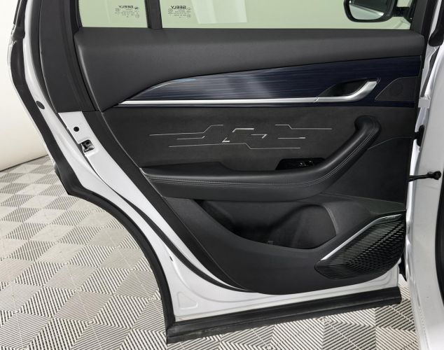 Geely Monjaro  Флагман