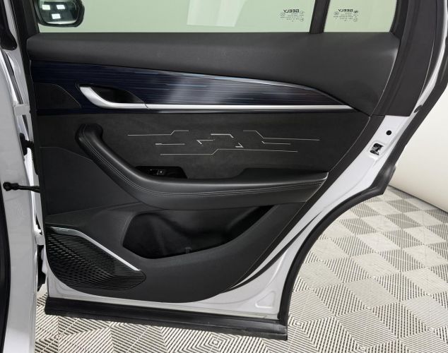 Geely Monjaro  Флагман