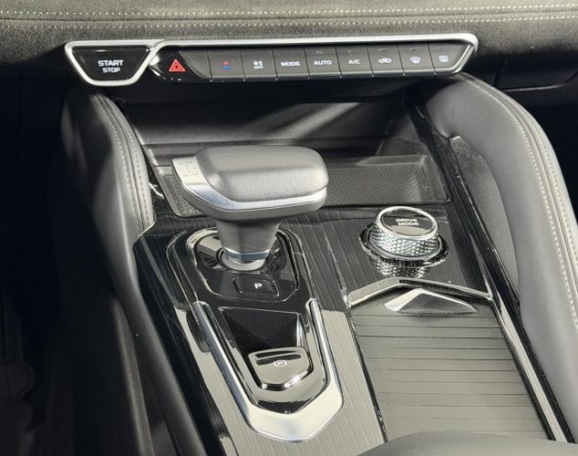 Geely Monjaro  Флагман