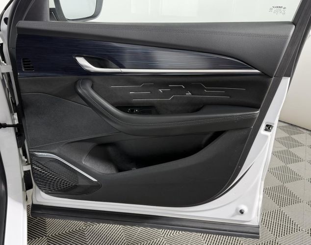 Geely Monjaro  Флагман