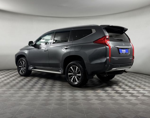 Mitsubishi Pajero Sport  Ultimate