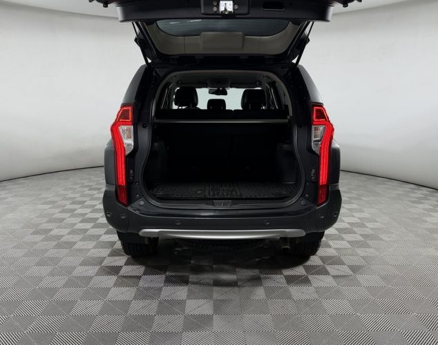 Mitsubishi Pajero Sport  Ultimate