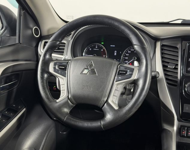Mitsubishi Pajero Sport  Ultimate