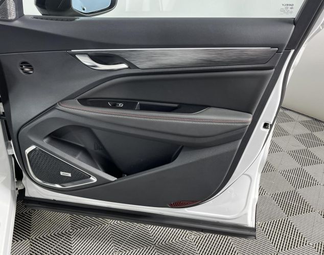 Geely Tugella  