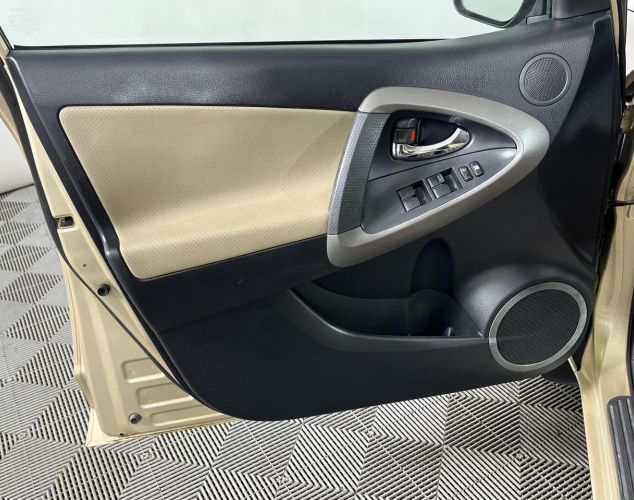 Toyota RAV4  Престиж