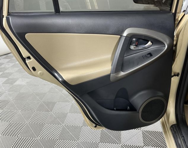 Toyota RAV4  Престиж