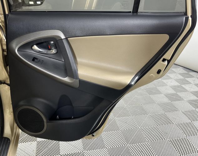 Toyota RAV4  Престиж