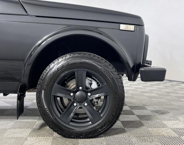 LADA (ВАЗ) Niva (4x4)  Luxe 