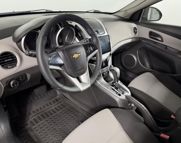 Chevrolet NAV Cruze  LT