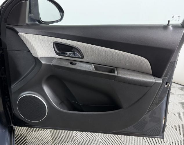 Chevrolet NAV Cruze  LT