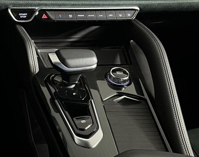 Geely Monjaro  