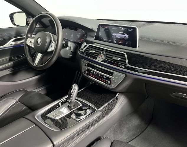 BMW 7 серия  