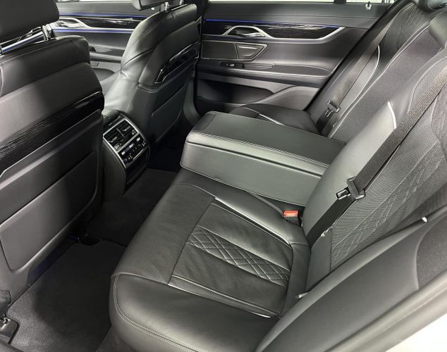 BMW 7 серия  