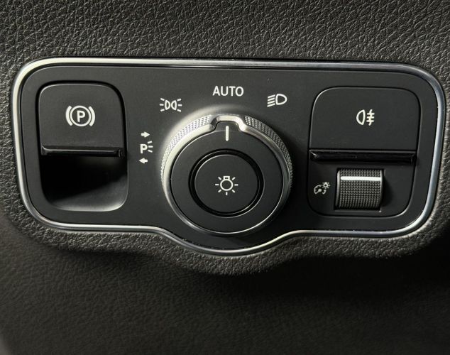 Mercedes-Benz GLB-Класс  