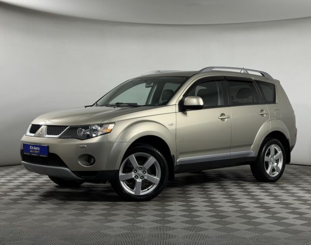 Mitsubishi Outlander  Invite