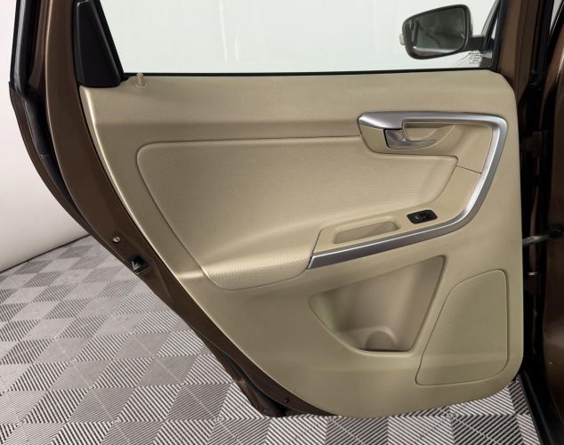 Volvo XC60  Momentum