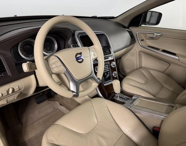 Volvo XC60  Momentum