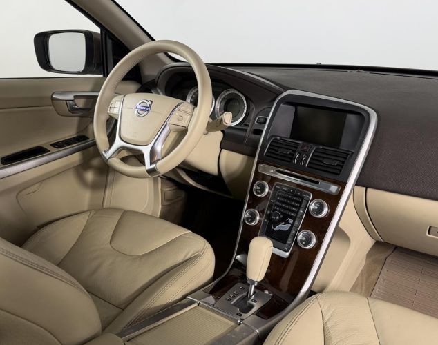 Volvo XC60  Momentum