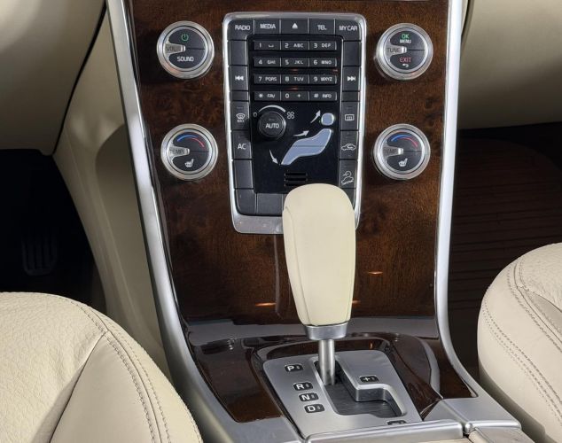 Volvo XC60  Momentum