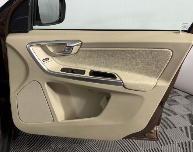 Volvo XC60  Momentum