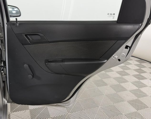 Chevrolet Aveo  Base low