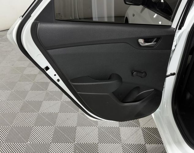 Hyundai Solaris  Active