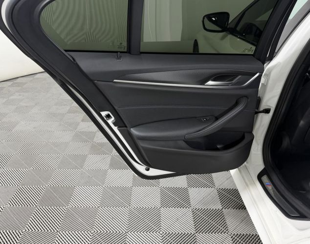 BMW 5 серия  