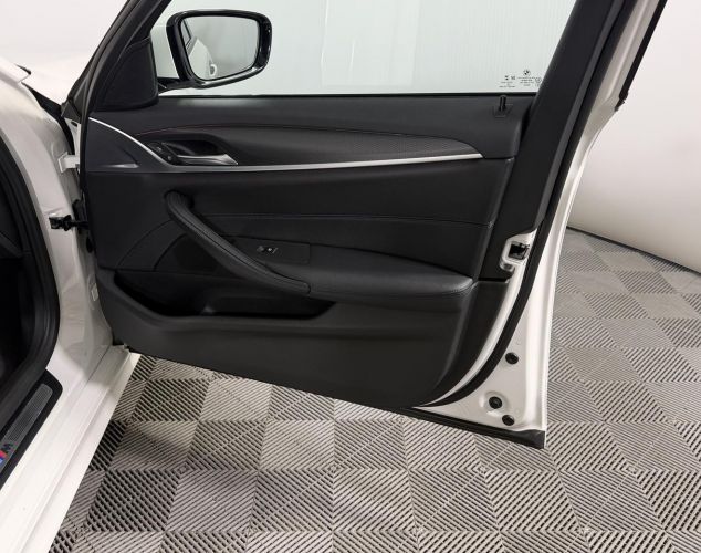 BMW 5 серия  